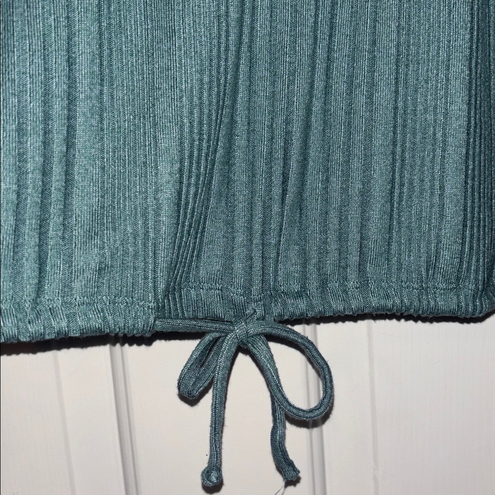 Gilly Hicks long sleeve - Picture 2 of 4
